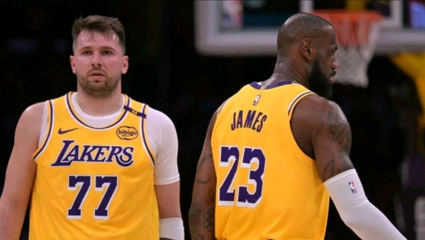 6换2，湖人史诗级交易方案！引进2名外线大闸，八村塁终究是牺牲品