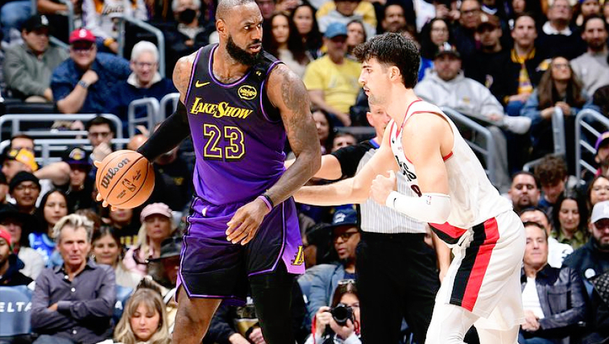 湖人VS开拓者前瞻：东契奇缺阵，老詹单核带队能止住颓势吗？