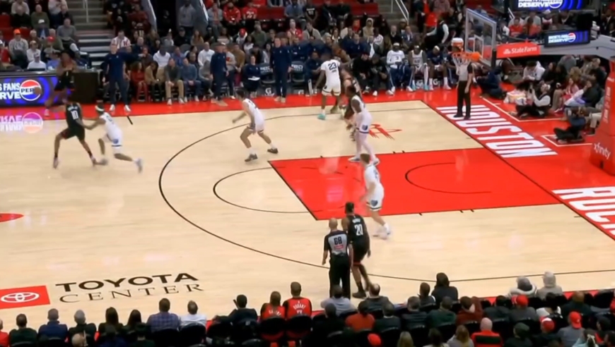 杜兰特连续两个三分锁定胜局 回顾火箭对阵灰熊最后一刻