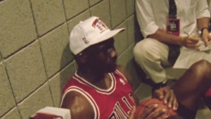 乔丹传｜全球震荡！乔丹突然退役只因为一句没兴趣？