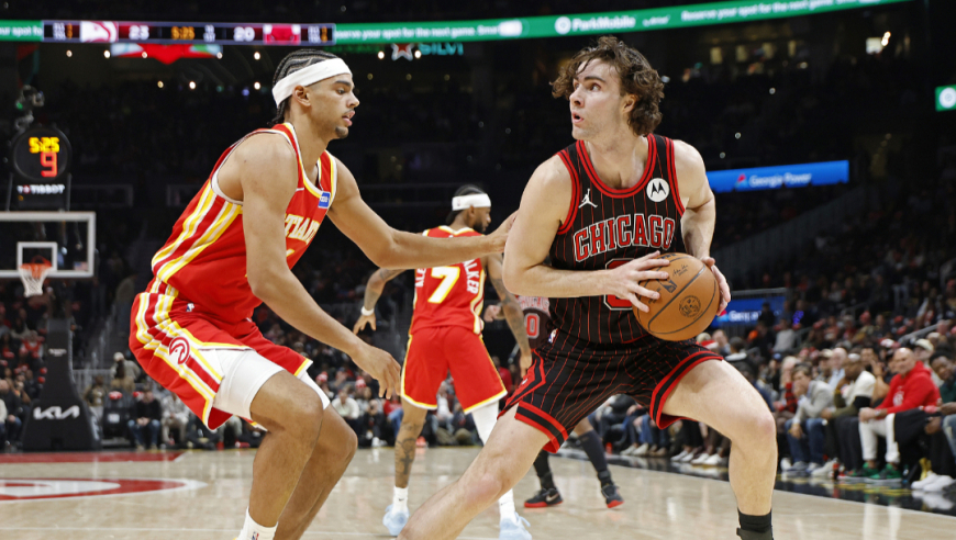 公牛老鹰最后时刻神剧情：怀特两罚一中给机会 老鹰提前犯规自爆