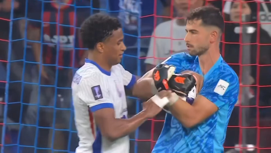 有点乱！还原申花破门：VAR介入非假摔+米内罗点射后与门将起冲突