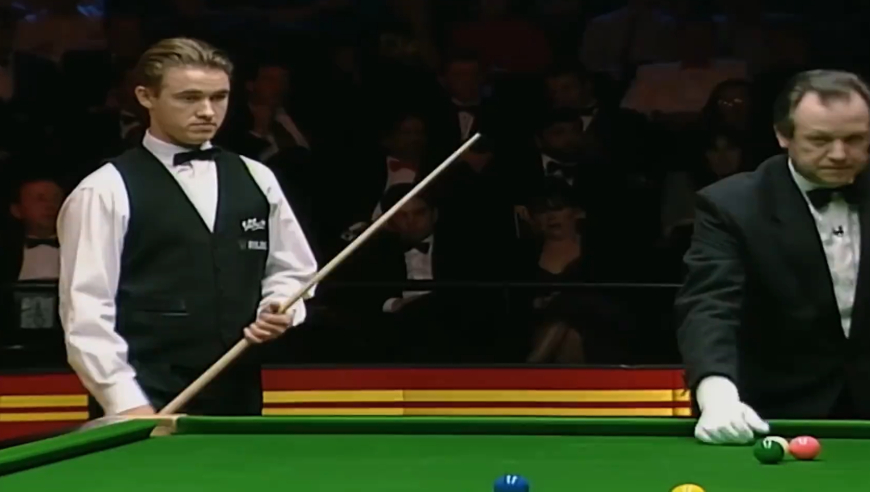 体坛记忆｜斯诺克让人窒息的抢黑，亨得利对阵威廉姆斯，引发全场尖叫