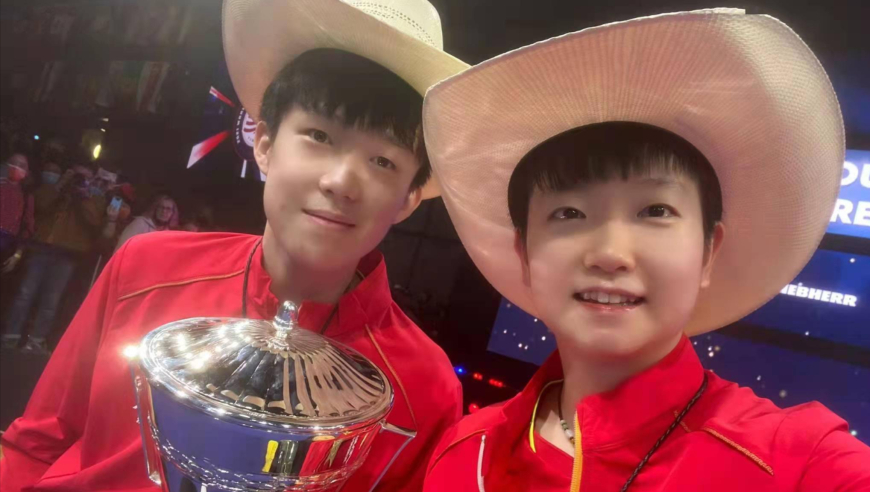 体坛记忆｜王楚钦累瘫采访区秒卖孙颖莎，灯光故障遭林诗栋霸气护驾