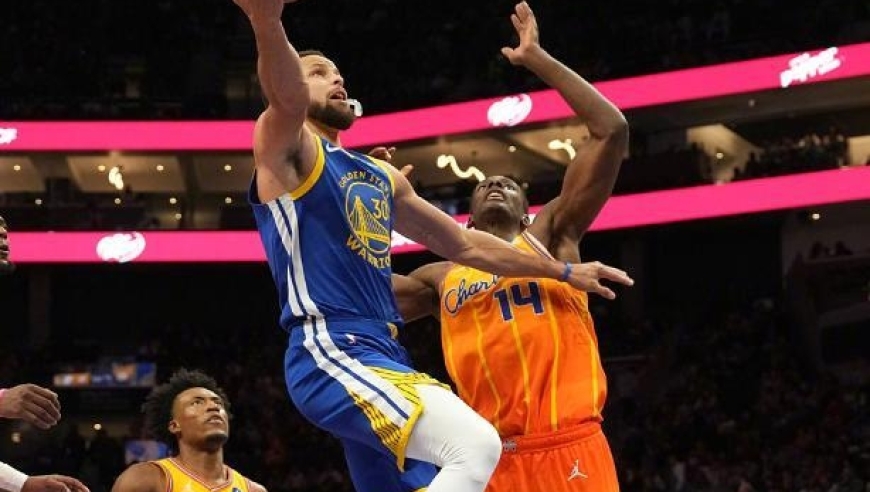 格林10+8+12库里5记三分，黄蜂后场双枪空砍60分，勇士交手7连胜