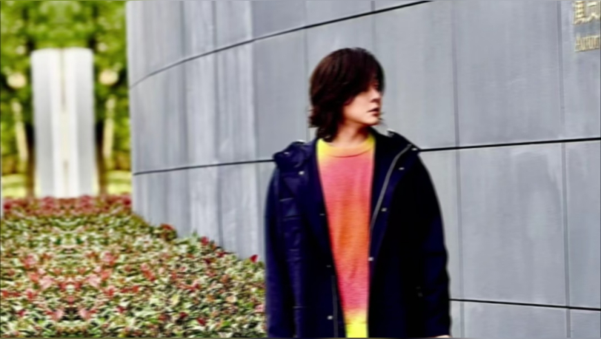 12.5国际志愿者日 我自己直播从来没有台本，所以从来不打磕巴儿，怎么参加集体活动的直播我就老记不住词、张不开嘴、挥不动手…