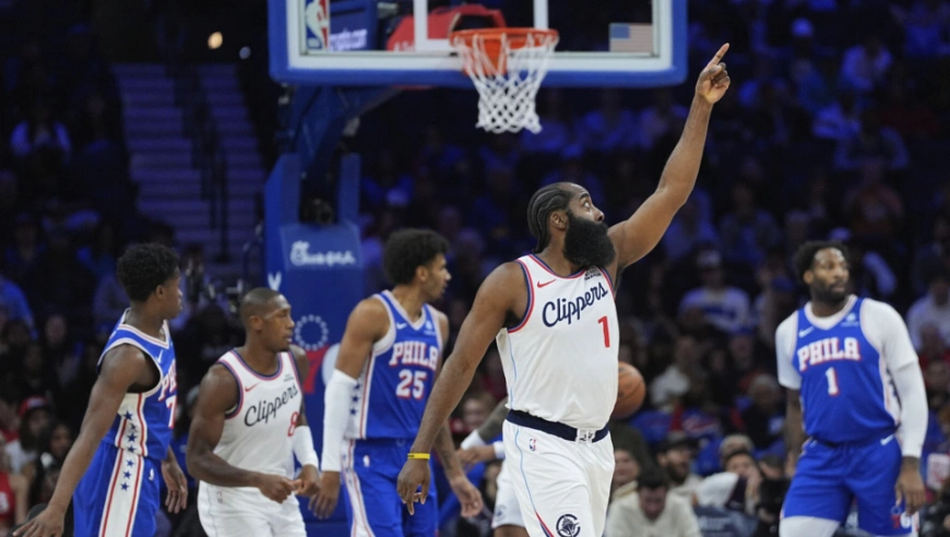 哈登重返费城被狂嘘！单节17分贡献28+6+5 末节6中0连丢绝杀三分