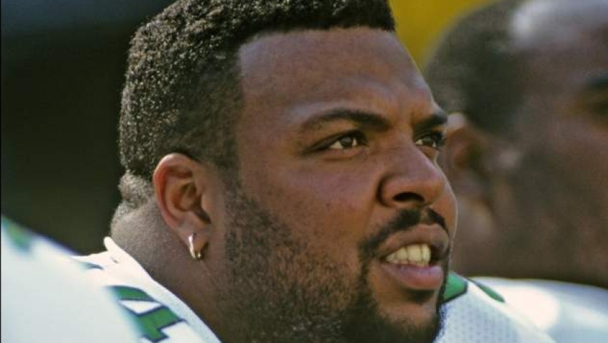 美国前球星遭遇&ldquo;斩杀线&rdquo;，沦为流浪汉住垃圾堆，被刺伤殴打致死