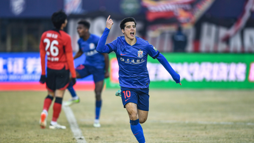 不满足协评议！特谢拉吐口水视频曝光，媒体人：逃红已是常规操作