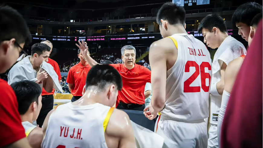 连续两场超2位数逆转取胜，中国男篮为何赢得这么惊心动魄｜议起复盘