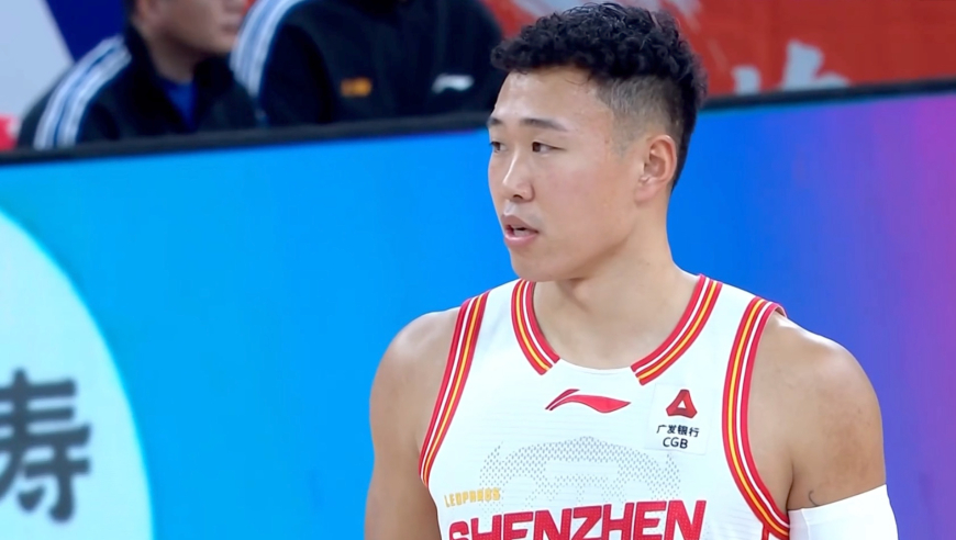 赛季新高！贺希宁43分集锦 单挑弗格高难三分打板命中