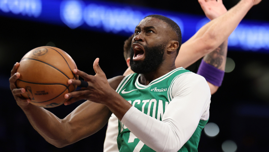 杰伦布朗vs湖人32分7助攻集锦：攻传一体带领凯尔特人肆虐湖人防线