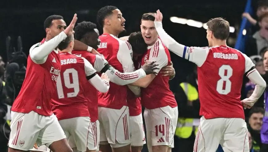 英联杯半决赛首回合：阿森纳3-2客胜切尔西占先机 哲凯赖什献传射