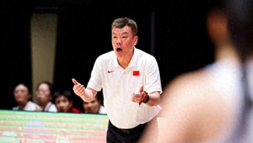 U16女篮教练给宫鲁鸣上了一课！放弃双塔仍击败新西兰，宫导该醒醒了