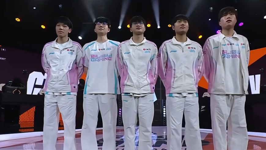 BLG打进决赛赛众生相，Tabe红温中途跑路，Bin要证明自己G2回应不同意