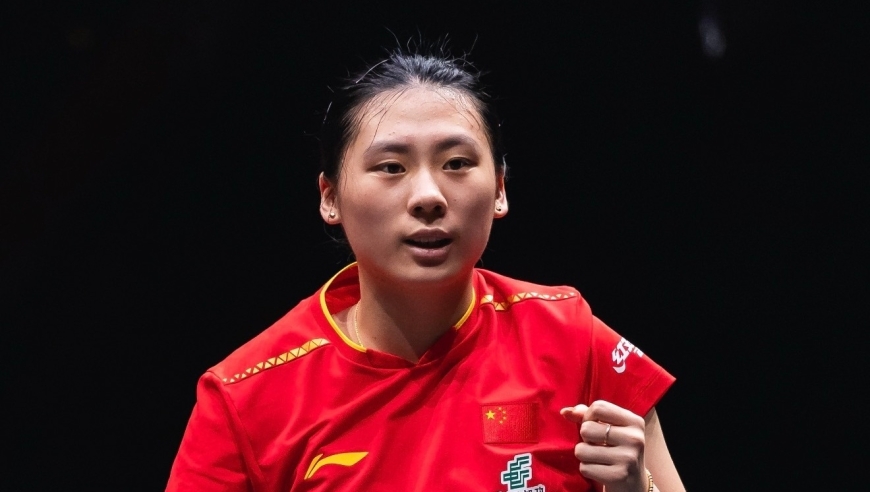 4-3掀翻世界冠军！中国女乒21岁1米77新星蜕变：新王曼昱翻越克星