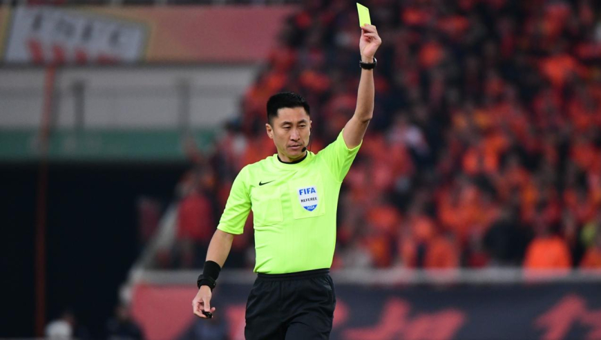 亚冠神剧情！马宁狂出牌镇场，苏牙式门线手球+开局送乌龙助攻