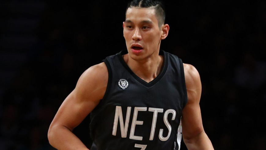 当老大的赛季！17年林书豪十佳球：单臂大帽库里+空中旋转上篮
