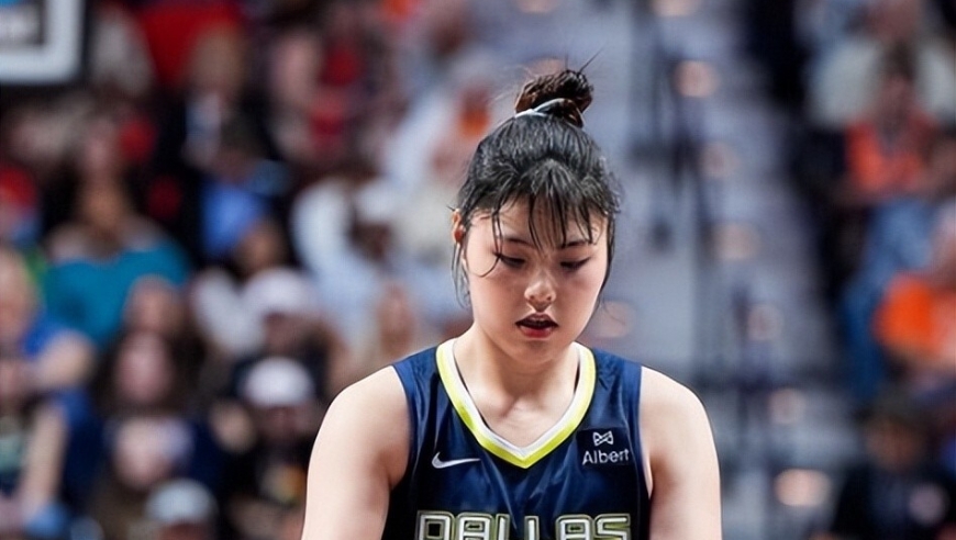 10分8板却被弃用？李月汝末节爆发仍遭冷处理，WNBA教练组操作引争议