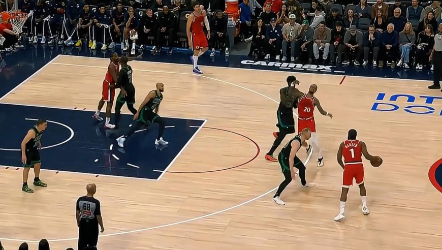 开场就对轰！哈登连送三次助攻 快船凯尔特人开场三分钟对轰17分