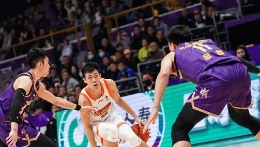 21进14淘汰7人！后卫线大洗牌，这两人铁定出局，郭士强铁腕定名单