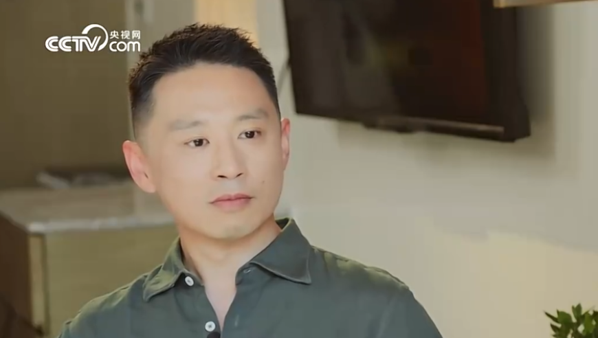 LOL：Uzi无愧LPL永远滴神，再次对谈央视，退役、复出、名人堂