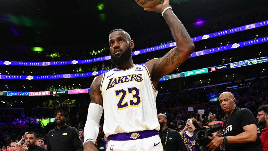 美媒评NBA五大最难破纪录：詹姆斯两度上榜 库里三分球也在列