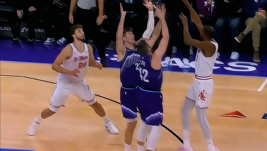 打穿！申京2+1杜兰特命中三分联手拿下8分 火箭起势打穿爵士