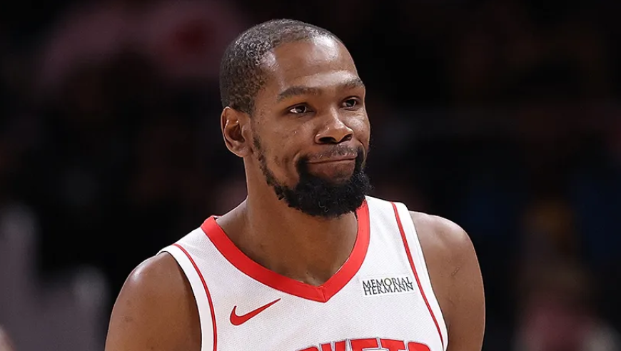 火箭19分逆转！杜兰特40+8创纪录，申京16+6阿门弃用，探花20+4立大功