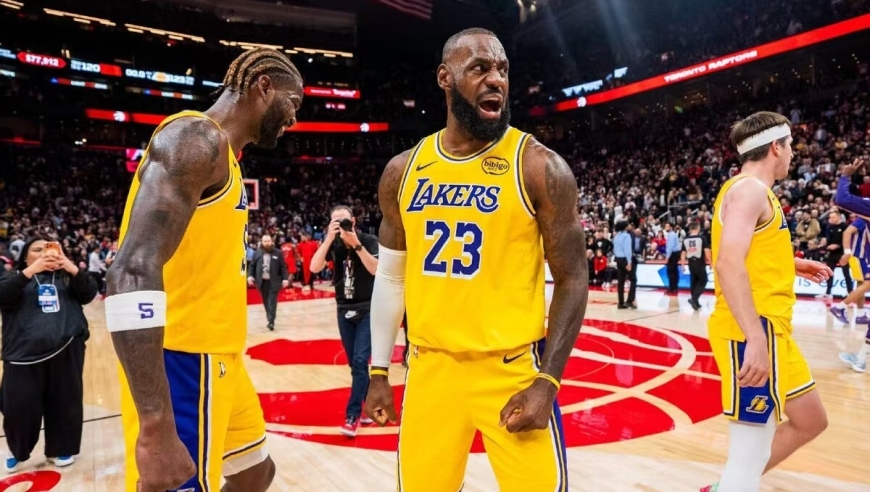 36+8，里夫斯尽力了！没东契奇、老詹真不行，湖人西部第2难保