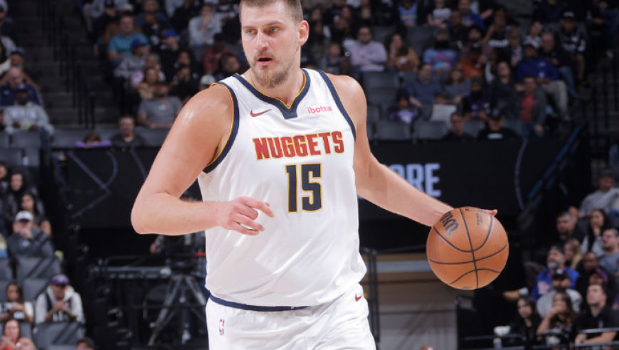 约基奇23+17+17准绝杀！掘金三杀太阳 布克22+8丢三分绝杀