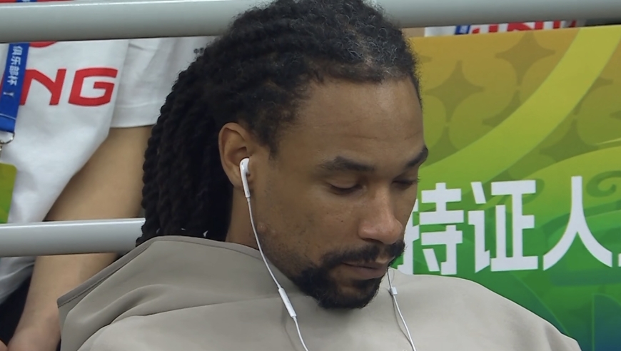 广东3消息！萨林杰正式被裁，杜锋官宣高升，胡明轩做重要决定