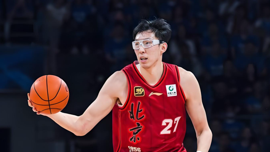 周琦遭到了球迷的批评！