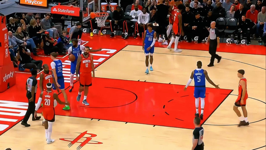 较上劲了！新状元弗拉格与老榜眼杜兰特首节就连续完成回应进球