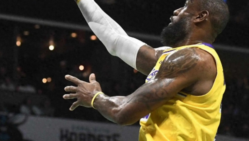 近30年来篮坛脚步技术最好的10人，中国两人上榜，1人让大梦叹服