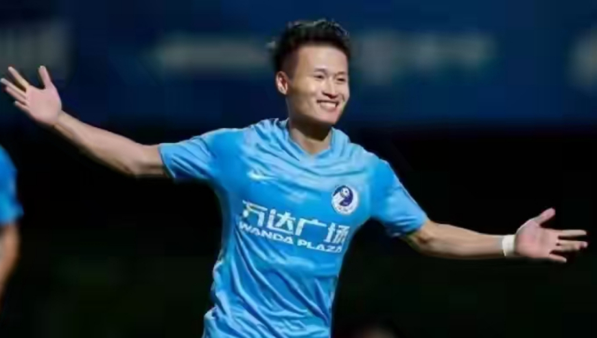 15场独造16球，那个叫谢晋的少年在欧洲踢出来了