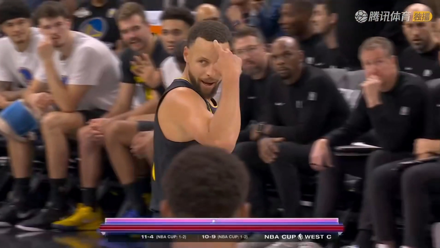 预订十佳球！库里脑后长眼精彩妙传令解说赞叹 理查兹后仰命中