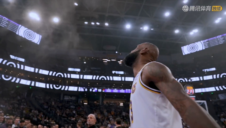 把客场打成主场！詹皇开场1分钟送暴扣打停爵士全场欢呼