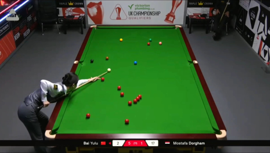 女子斯诺克冠军白雨露，英锦赛首秀6-1大胜，五连鞭太凶了