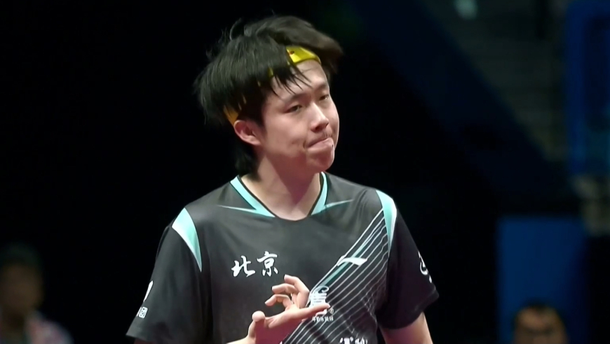 要求高！王楚钦绝佳机会没抓住表情很无奈 随后2-2扳平黄镇廷