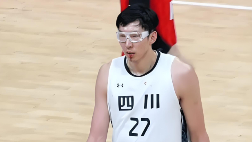 上场 | 19+20率队逆转，血染赛场带伤坚持，谁说周琦拿钱不办事