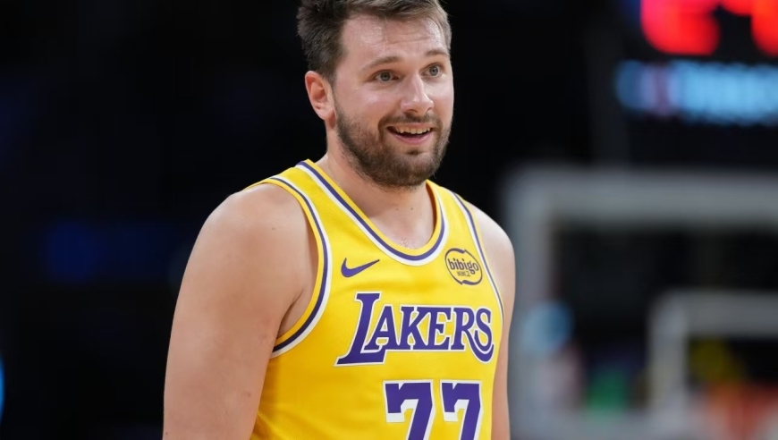 难怪要降薪1.1亿留队！普通球星水准，尼克斯却要为他组建豪阵冲冠