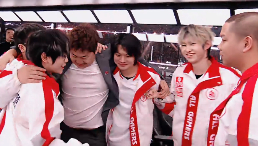 AG夺冠，全员激动拥抱，一诺斩获FMVP，狼队满脸落寞