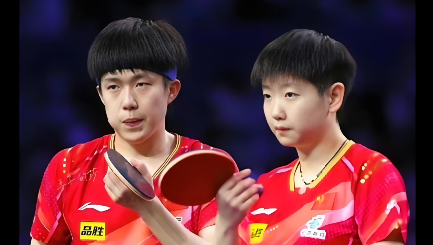 对手故意用球砸脸！孙颖莎王楚钦横扫复仇，主场捍卫国乒尊严｜体坛记忆