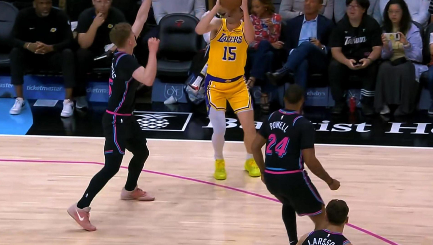 三核发动机！詹姆斯里夫斯+东契奇轮流得分接管湖人连续迫近分差