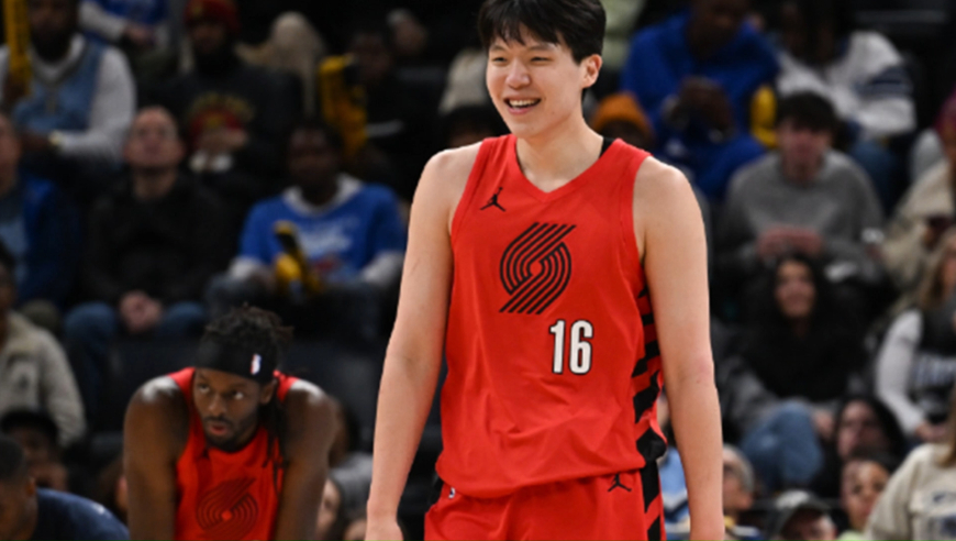 2分钟集锦！杨瀚森22分7板3助2帽，全能输出还有2个无形价值