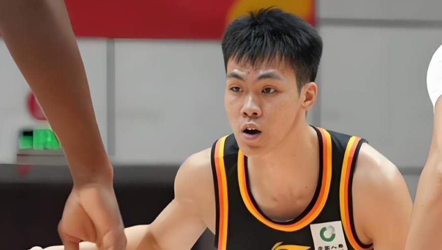 庞峥麟一人打爆广东后卫群 导演逆转之夜国家队何时启用他丨篮不住嘴