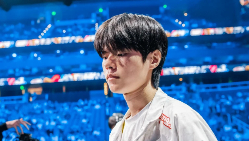 Deft近况被曝光，在军营里也有训练室，每天打LOL准备复出