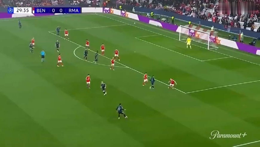 太刺激！慢镜还原本菲卡门将第98分钟逆天头槌绝杀皇马，全场沸腾