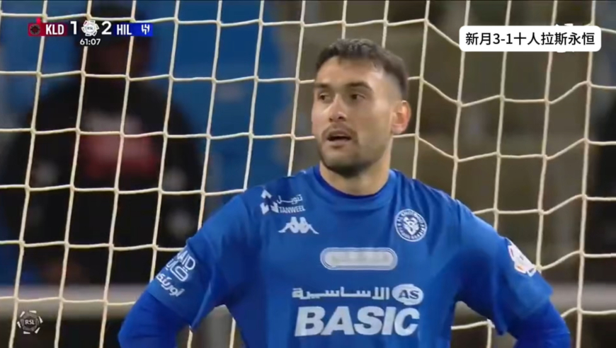 防线全员躲球门将暴怒！慢镜看前米兰铁卫爆射双响，拯救小因扎吉